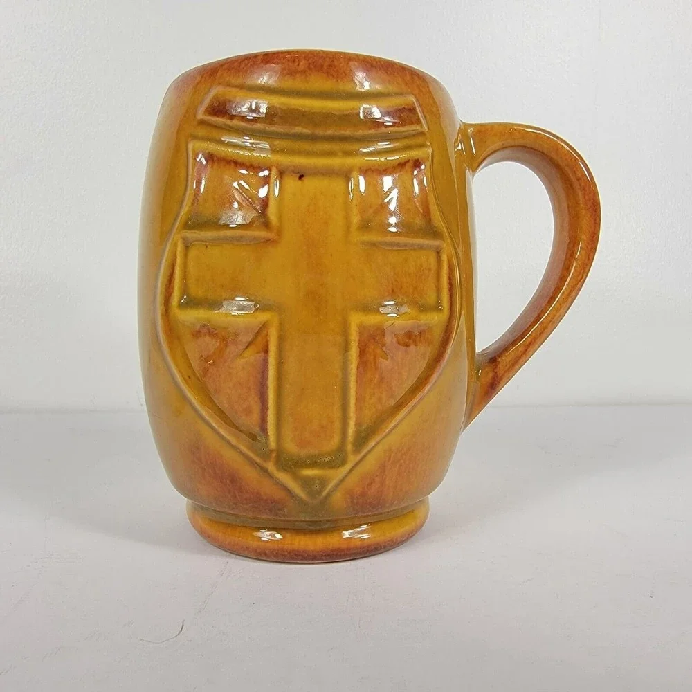 Haeger Pottery Norcross Shield Cross‎ Yellow Gold Mug Cup Coffee Tea